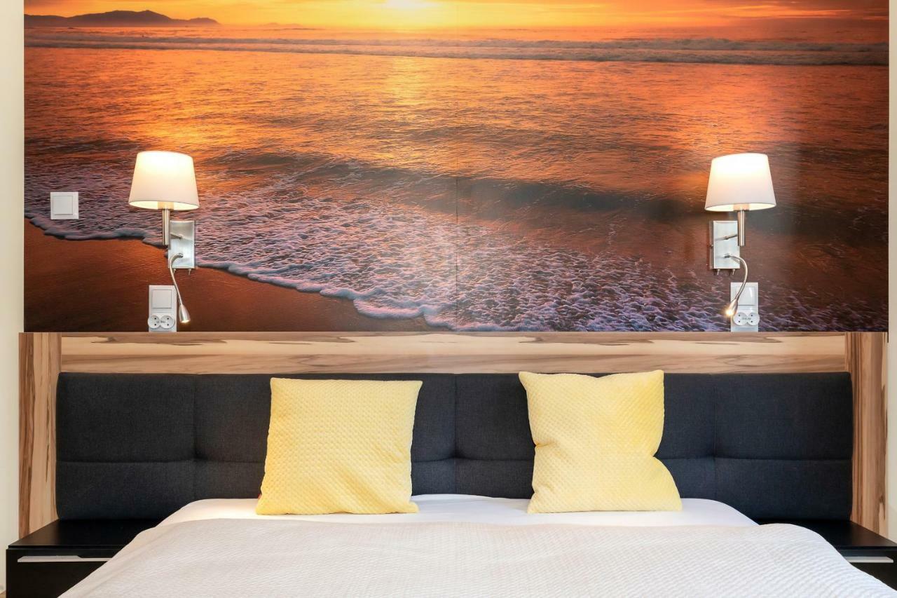 Apartamenty Park Zdrojowy By Renters ชวีโนวิชแจ ภายนอก รูปภาพ